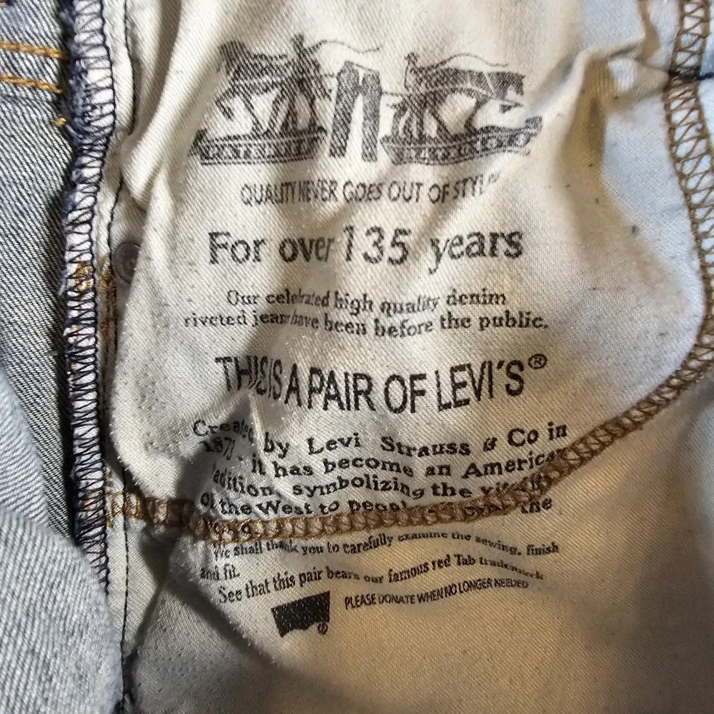 Levis levi 569